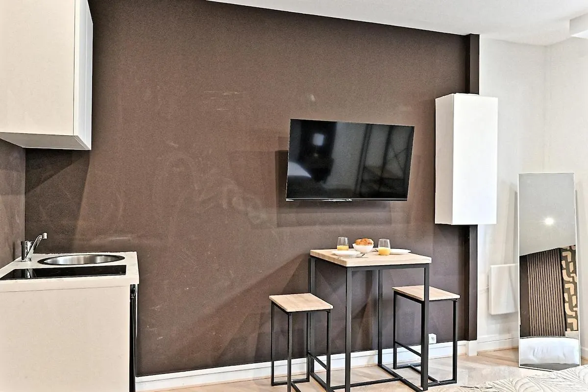 Studio Elegant Paris - Pere Lachaise 0*,